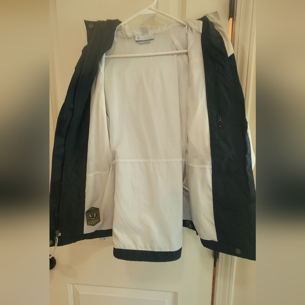 Columbia Omni-Tech Rain Jacket - Picture 4 of 4